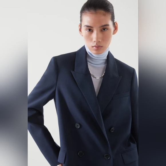 COS Regular-Fit Double-Breasted Wool Blazer Navy - Picture 3 of 15